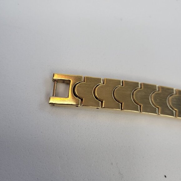 Atria Diamond ladies gold tone watch AS IS  needs battery - Picture 6 of 7